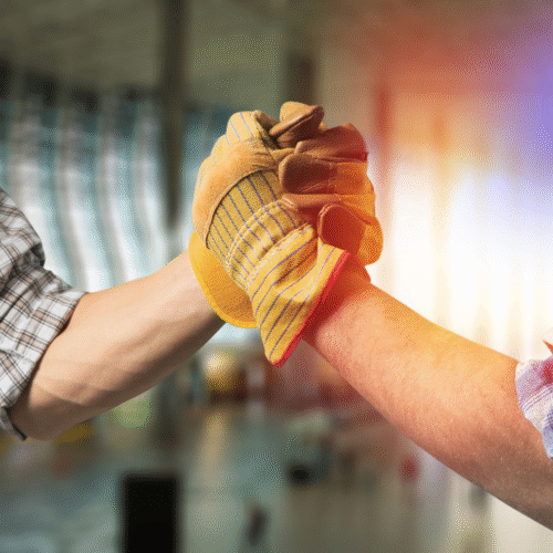 Ein Handschlag - Kooperation im Glasfaserausbau